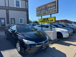 Used 2015 Toyota Camry LE image 1