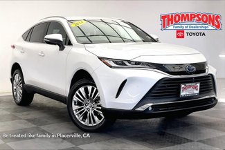 Used 2024 Toyota Venza XLE image 1