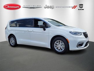 New 2025 Chrysler Pacifica Select image 1