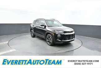 Used 2023 Chevrolet TrailBlazer RS w/ Sun and Liftgate Package image 1