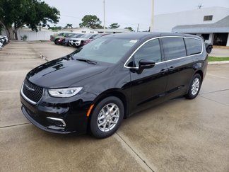 New 2026 Chrysler Pacifica Select image 1