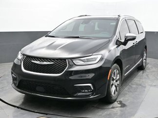 New 2025 Chrysler Pacifica Pinnacle image 1