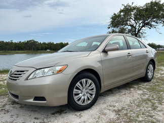 Used 2009 Toyota Camry LE image 1