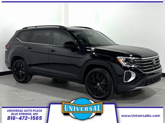 Used 2024 Volkswagen Atlas SE w/ Panoramic Sunroof Package image 1