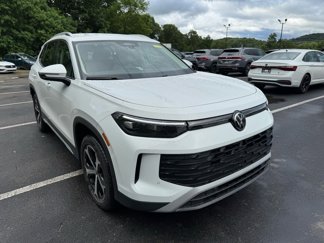 New 2025 Volkswagen Tiguan SE image 1
