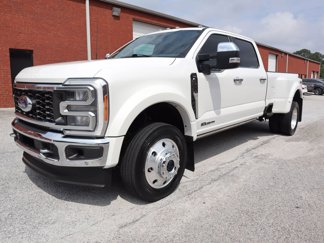 Used 2023 Ford F450 Lariat w/ Lariat Ultimate Package image 1