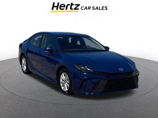 Used 2025 Toyota Camry LE image 1
