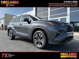 New 2025 Toyota Highlander XLE image 1