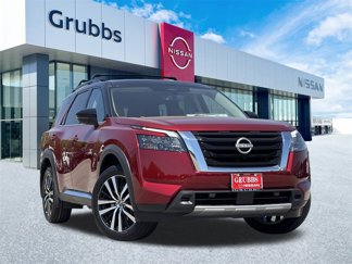 New 2025 Nissan Pathfinder Platinum image 1