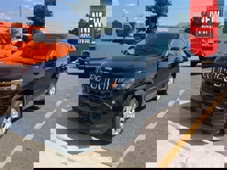 Used 2022 Jeep Compass Latitude w/ Convenience Group image 1