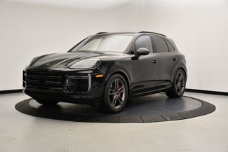 Certified 2025 Porsche Cayenne Turbo image 1