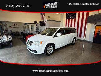 Used 2019 Dodge Grand Caravan SE image 1