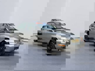 Used 1999 Saturn S-Series SL2 image 1