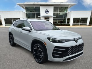 New 2025 Volkswagen Tiguan SEL R-Line image 1