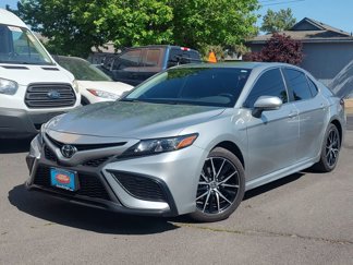 Used 2023 Toyota Camry SE image 1