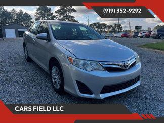 Used 2014 Toyota Camry LE image 1