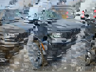 New 2025 Jeep Grand Cherokee L Laredo image 1