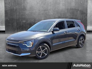 Used 2024 Kia Niro LX image 1