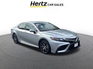Used 2024 Toyota Camry SE image 1