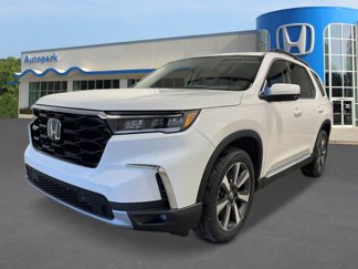 New 2025 Honda Pilot Touring image 1