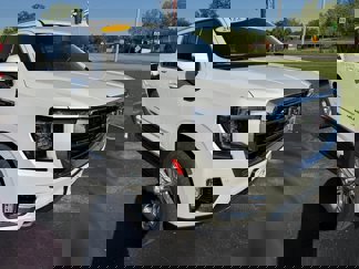Used 2022 GMC Yukon XL SLT w/ SLT Premium Package image 1
