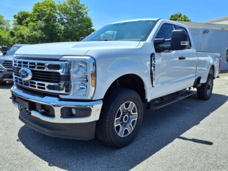 New 2025 Ford F350 XLT image 1