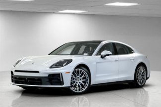 Used 2024 Porsche Panamera 4 image 1