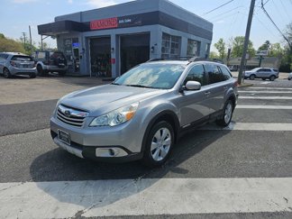 Used 2010 Subaru Outback 3.6R Limited image 1