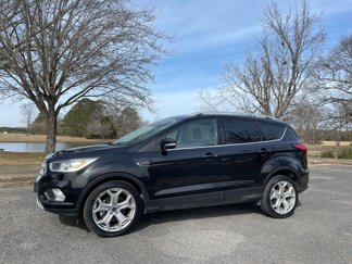 Used 2019 Ford Escape Titanium image 1