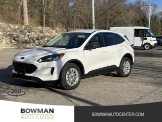Used 2022 Ford Escape SE image 1