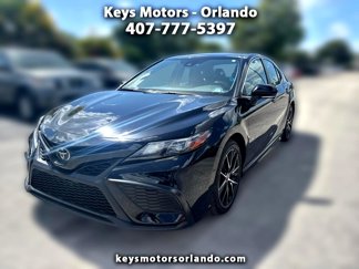 Used 2022 Toyota Camry SE image 1