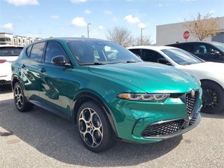 New 2025 Alfa Romeo Tonale w/ Premium Package image 1