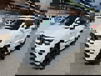 Used 2020 Jeep Grand Cherokee Altitude image 1