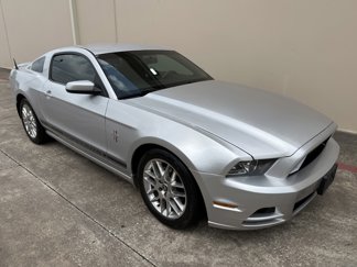 Used 2013 Ford Mustang Premium image 1