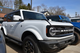 New 2024 Ford Bronco Outer Banks image 1