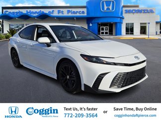 Used 2025 Toyota Camry SE video 1