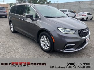 Used 2021 Chrysler Pacifica Touring-L image 1