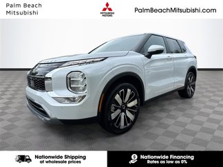 New 2025 Mitsubishi Outlander SE image 1
