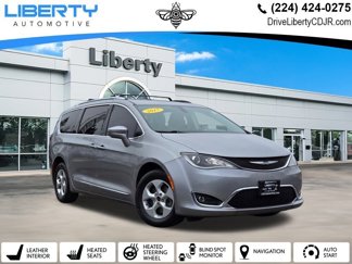 Used 2017 Chrysler Pacifica Touring-L Plus image 1