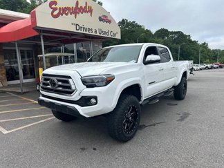Used 2022 Toyota Tacoma Limited image 1