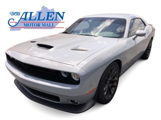 Used 2022 Dodge Challenger R/T Scat Pack image 1