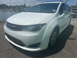 Used 2020 Chrysler Pacifica Limited w/ Advanced Safetytec Group image 1
