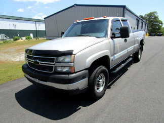 Used 2005 Chevrolet Silverado 2500 LS w/ Snow Plow Prep Package image 1