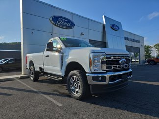 New 2025 Ford F350 XLT image 1