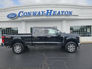 New 2025 Ford F250 4x4 Crew Cab Super Duty image 1