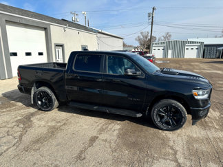 Used 2023 RAM 1500 4x4 Crew Cab image 1