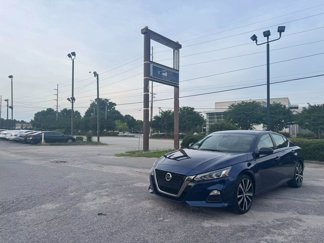 Used 2021 Nissan Altima 2.5 SR image 1