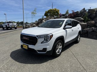 Used 2024 GMC Terrain SLE image 1