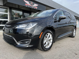 Used 2020 Chrysler Pacifica Limited image 1