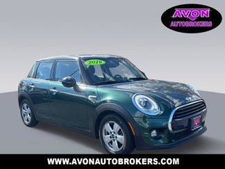 Used 2018 MINI Cooper 4-Door Hardtop image 1